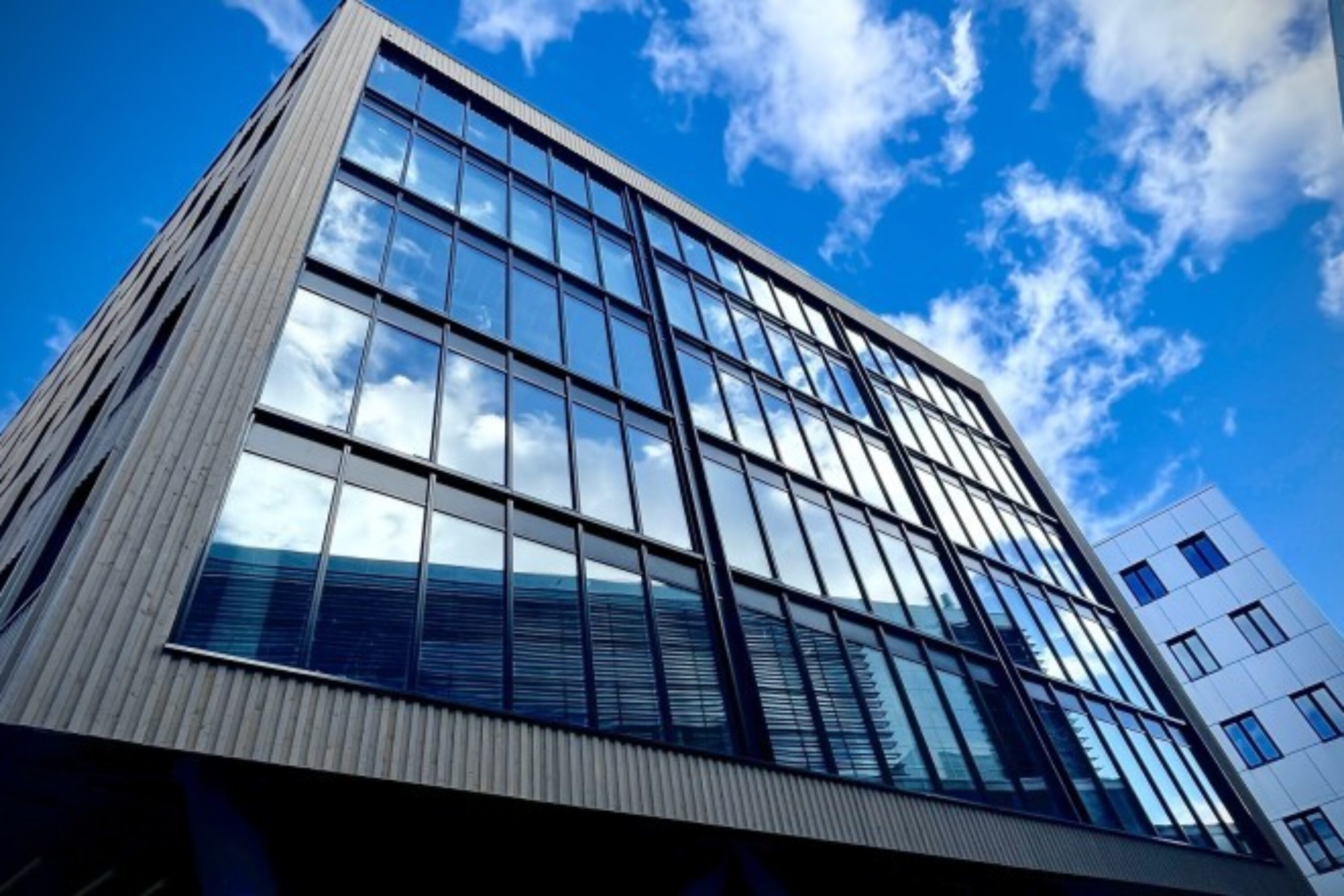 Aliuminium Curtain Wall Facades Systems_1_0 Proptivity to deliver high-performance shared indoor mobile infrastructure at Oslo Cancer Cluster Innovation Park